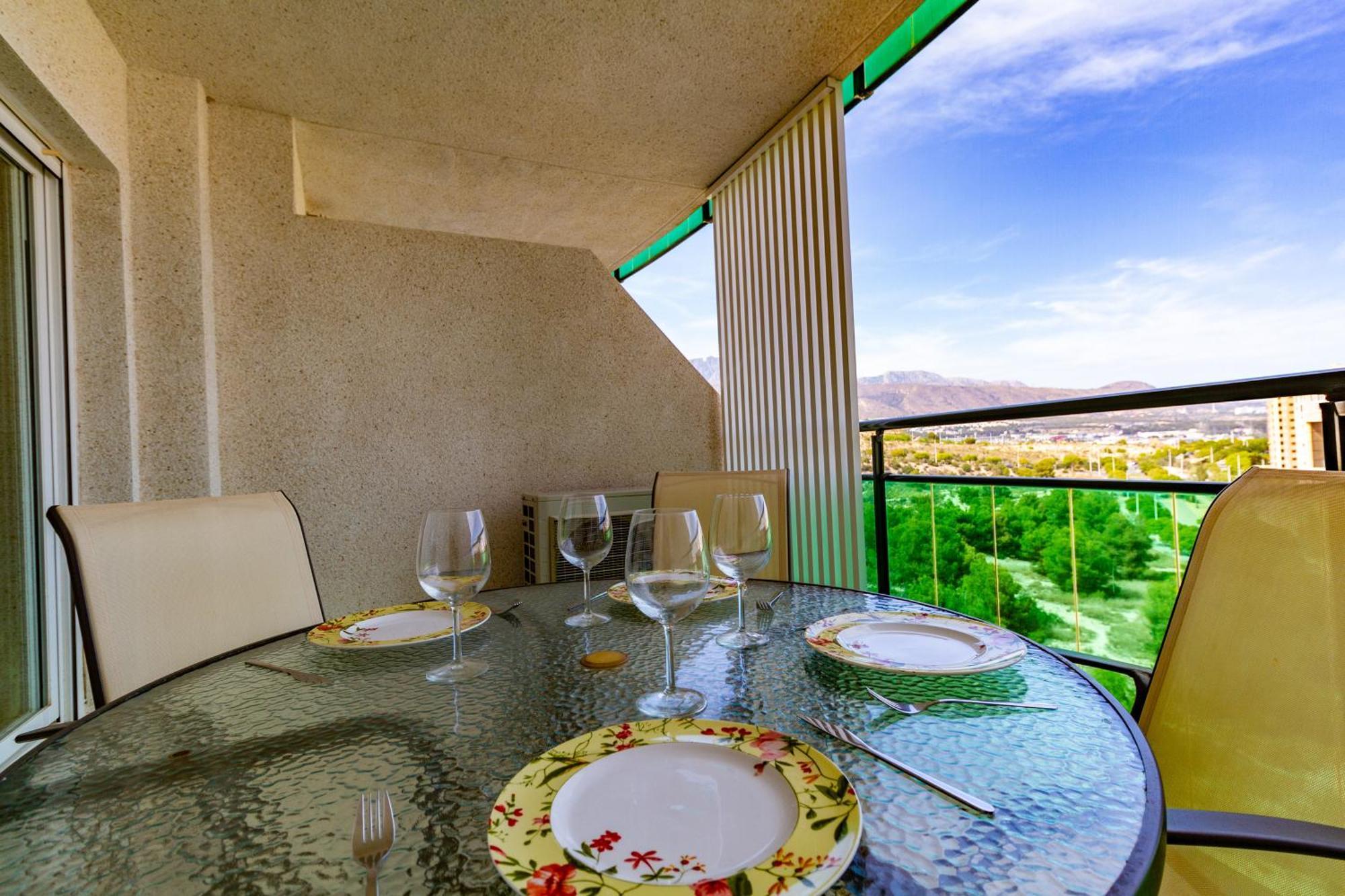 Apartment Vilapark With Pool, Free Parking, Terrace, Beach ベニドルム エクステリア 写真